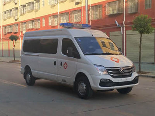 大通V80短轴中顶救护车