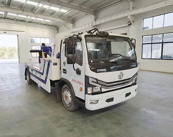 东风多利卡D8一拖一拖吊连体清障车