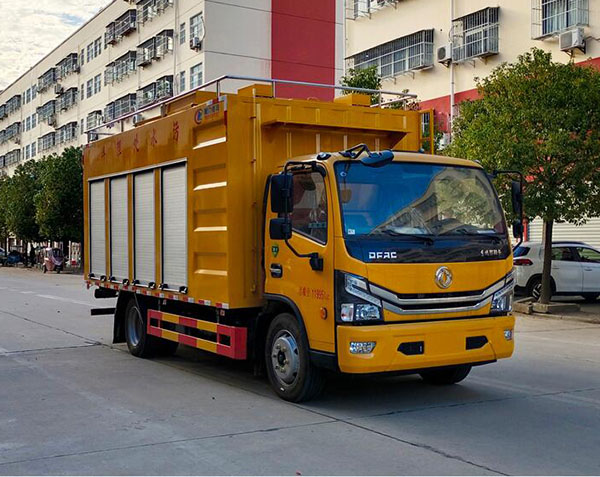东风多利卡污水处理车