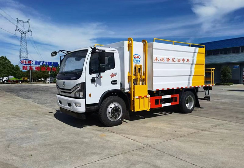 程力公路养护东风大多利卡水泥净浆洒布车