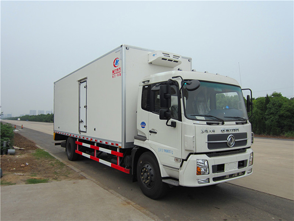 东风天锦冷藏车