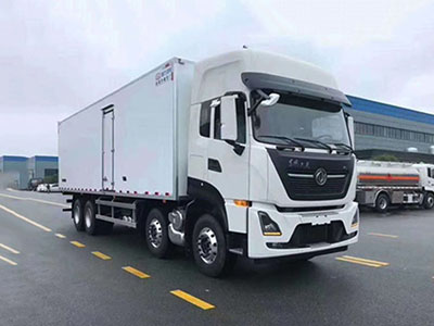 国六东风天龙前四后八冷藏车